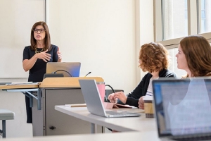 Nursing-classroom-students