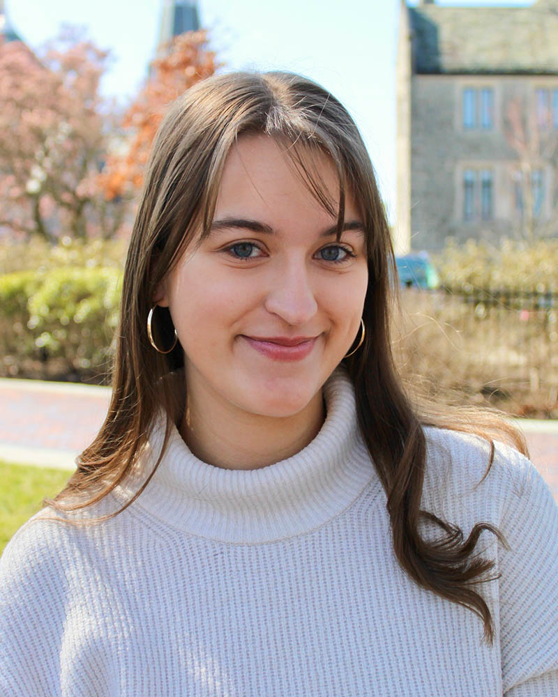 Sofia Krzewicki headshot